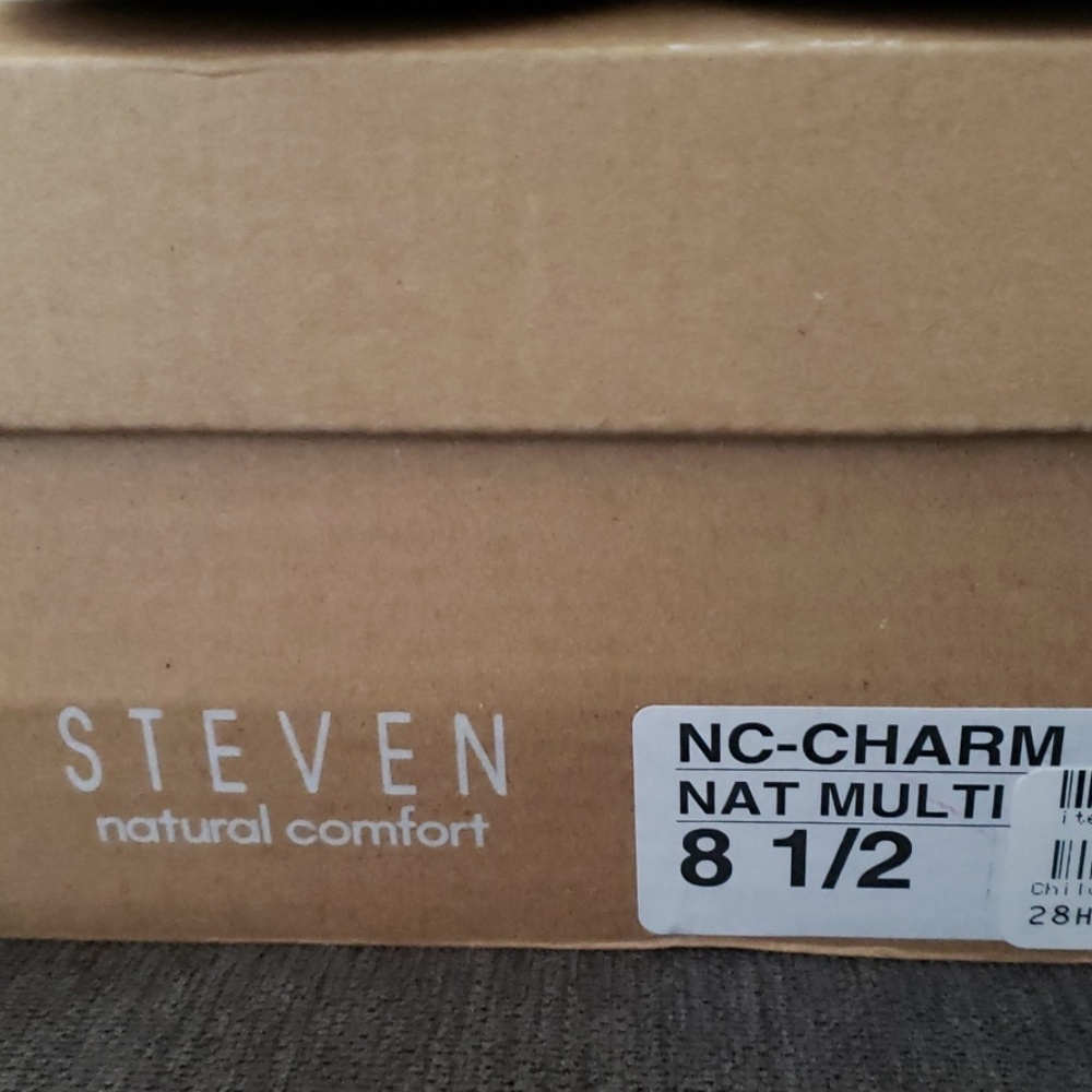 **Brand New**Comfy espradille-like slip on